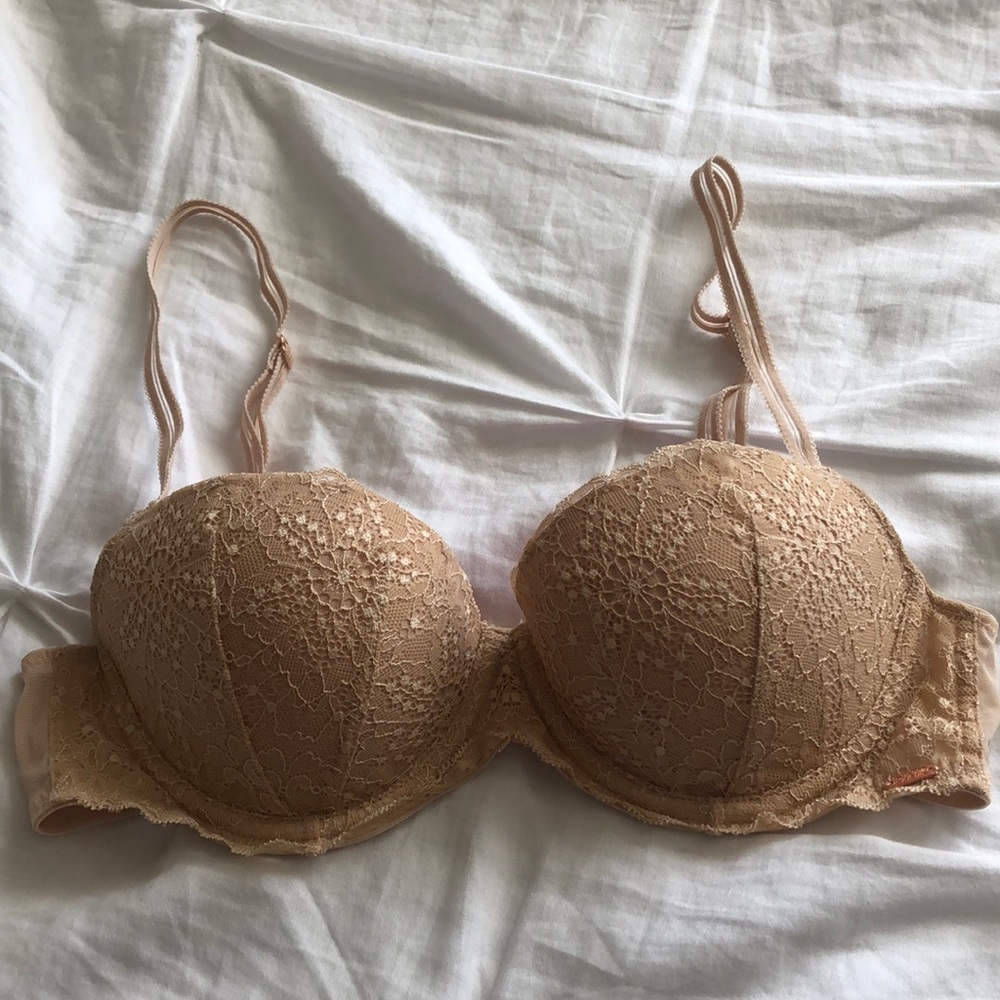 NWOT nude lace convertible bra - Victoria’s Secret